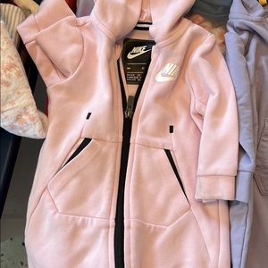 SOLD Nike zip up outfits 6months SOLD